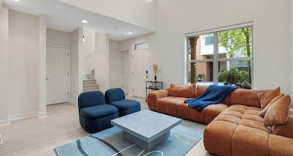 Hillsboro's Best at Your Doorstep with pool & gym