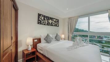 Apartment, Balcony, City View | Free WiFi