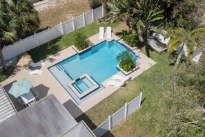 Piscine extérieure