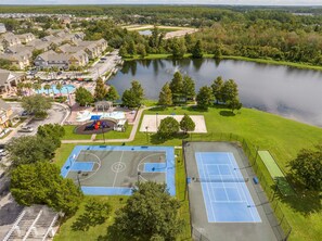 Sport court - 4BR/3BA Near Disney | 2 Suites, Pool & Parking (Kissimmee)