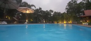 Zimmer, 1 Schlafzimmer, barrierefrei, Raucher | Pool | Außenpool