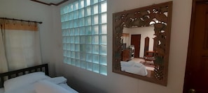 Habitación, 1 habitación, accesible para personas con discapacidad, fumadores | 1 dormitorio