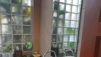 Room, 1 Bedroom, Accessible, Smoking | Bathroom