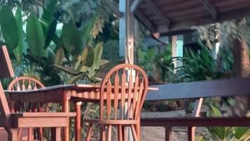 Room, 1 Bedroom, Accessible, Smoking | Outdoor dining