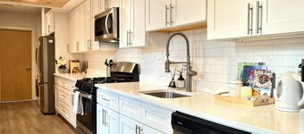 Downtown spacious Home with 2 Baths, Kitchen & W/D