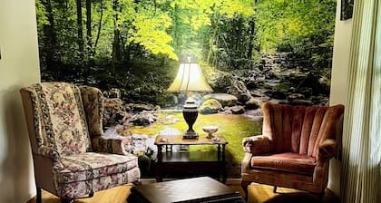 unique 1-bedroom apt Organic Farm&Resort in Murphy with AC