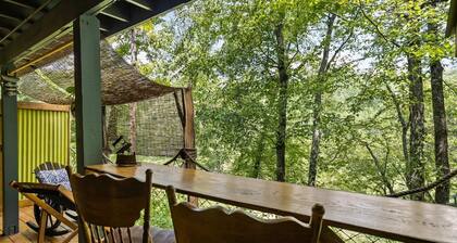 unique 1-bedroom apt Organic Farm&Resort in Murphy with AC