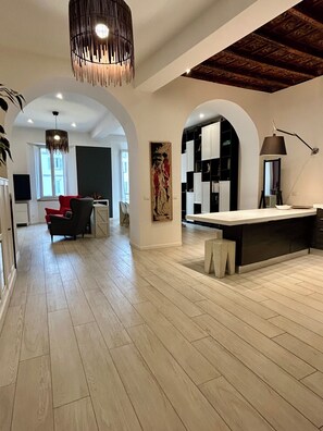 Interior - At Lamu's house - elegance in Victory Square (historic center) (Pavia)
