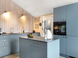Fridge, microwave, dishwasher, cookware/dishes/utensils