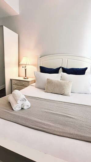 5 bedrooms, in-room safe, desk, iron/ironing board