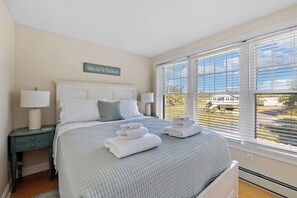 3 bedrooms, iron/ironing board, travel cot, free WiFi
