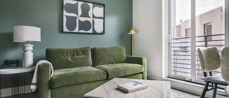 Fernseher, Stereoanlage