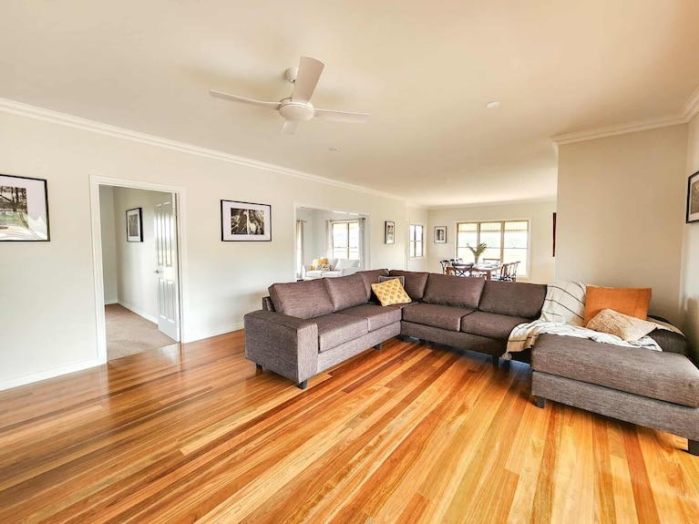 Willow Lodge At Willow Farm, Experience The Country Life - Queensland