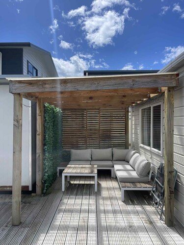 Glamping at Pauanui Beach - private and close to shops!