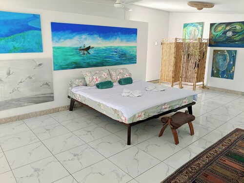 Museum Suite B&B - Bali Jungle Retreat with Fine Dining & Eco Pool