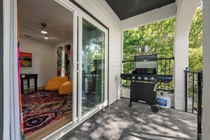 Terrace/patio - 6Br 4Bath Home Just 5 Minutes to Lower Greenville (Dallas)