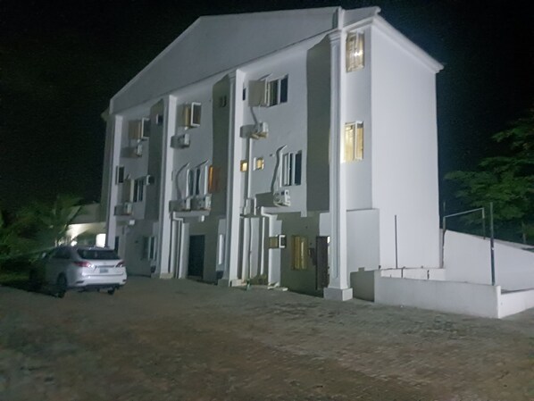 Front of property - Villarica Beach resort  (Lekki)