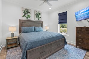 4 bedrooms, iron/ironing board, free WiFi, bed sheets