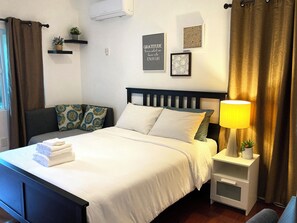 1 bedroom, WiFi, bed sheets - Cozy Mira Mesa Guest Unit w Private Entrance, Kitchenette & Bath #1 (San Diego)