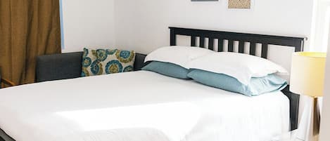 1 bedroom, WiFi, bed sheets