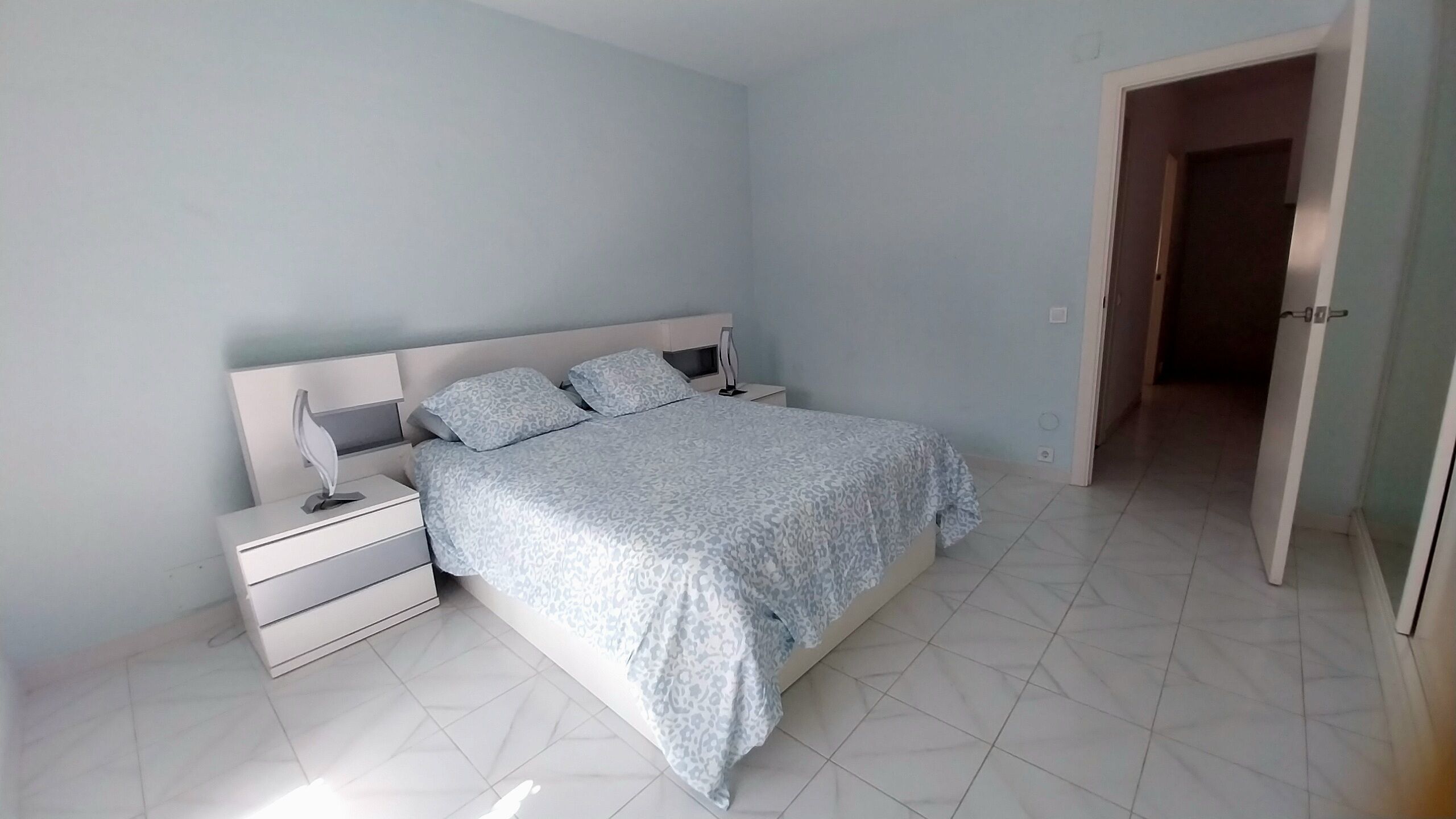 3 chambres, fer et planche à repasser, lit parapluie, Wi-Fi gratuit