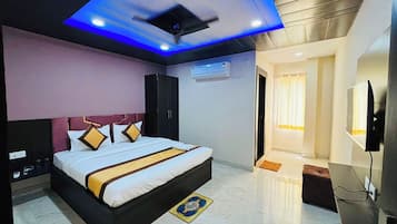 Standard Double Room, Air conditioning | Hypo-allergenic bedding, soundproofing, free WiFi