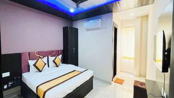 Hypo-allergenic bedding, soundproofing, free WiFi