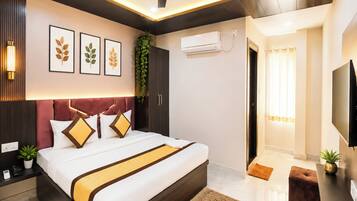 Hypo-allergenic bedding, soundproofing, free WiFi