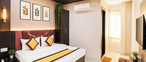 Hypo-allergenic bedding, soundproofing, free WiFi