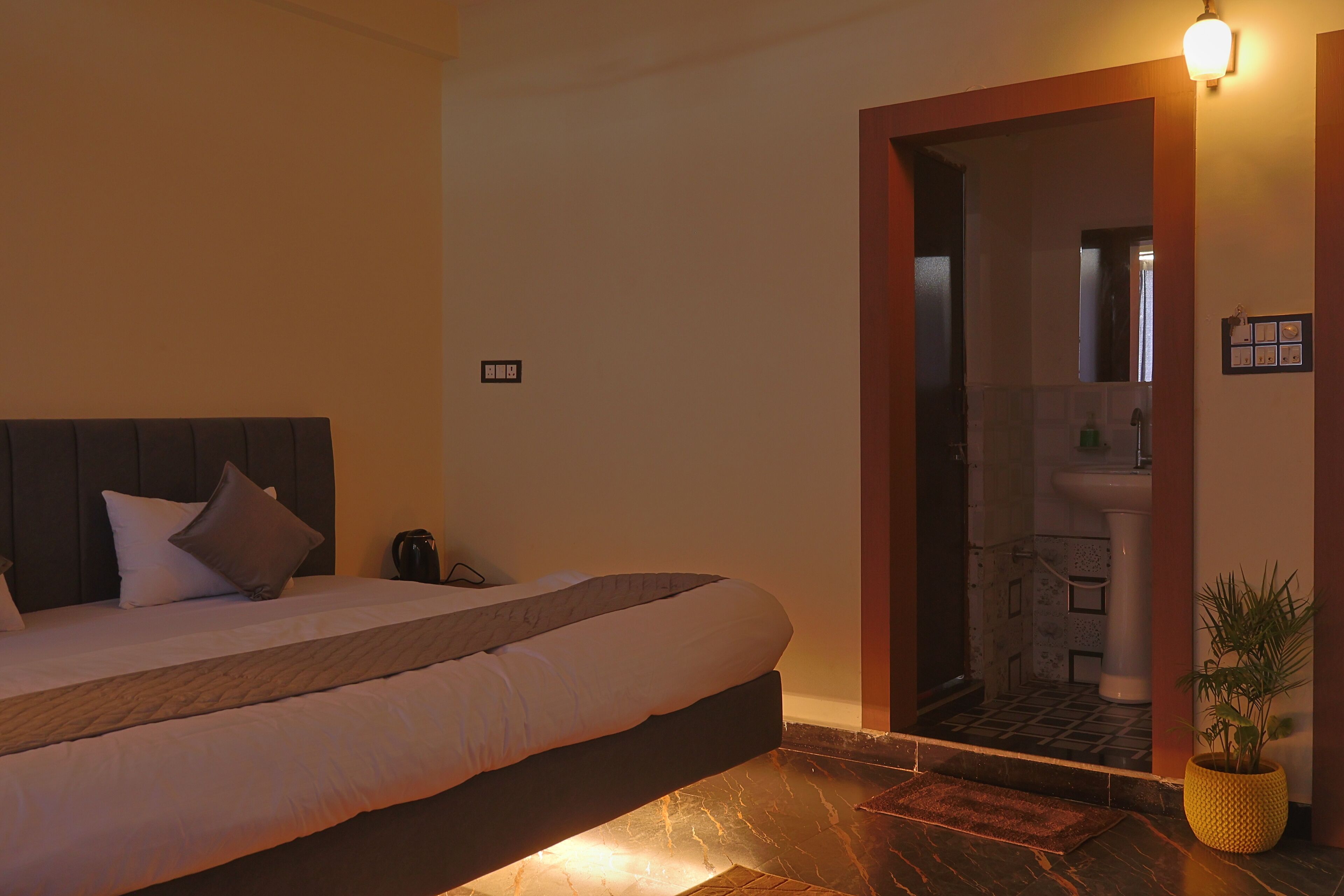 Chambre Deluxe | Draps en coton égyptien, literie de qualité, bureau