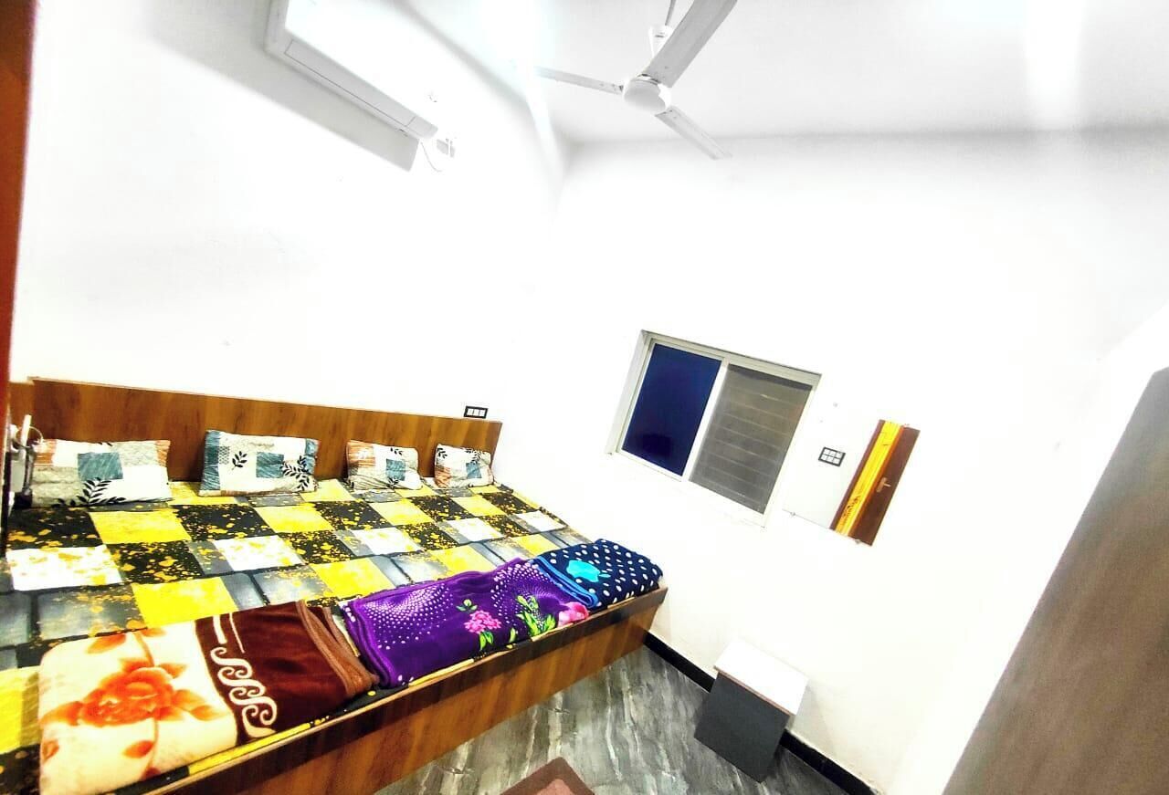 Deluxe Room | Egyptian cotton sheets, premium bedding, desk, laptop workspace