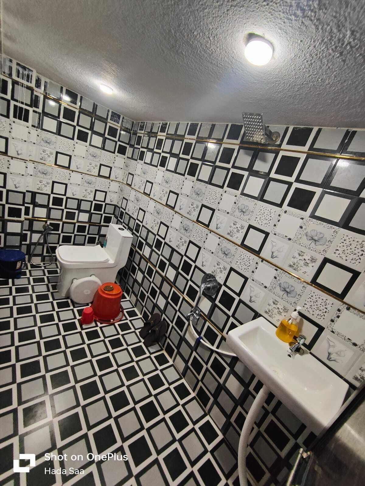 Rom – superior | Bad | Dusj, regndusjhode og håndklær