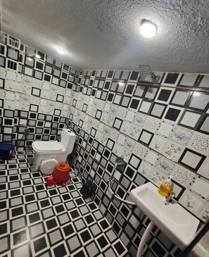 Superior Room | Bathroom - Hotel Maharana Inn  (Sehore)