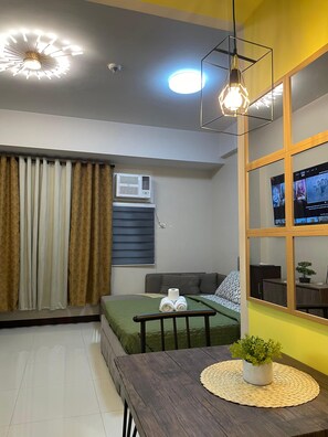 1 habitación, tabla de planchar con plancha, wifi y ropa de cama