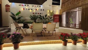Coin salon dans le hall