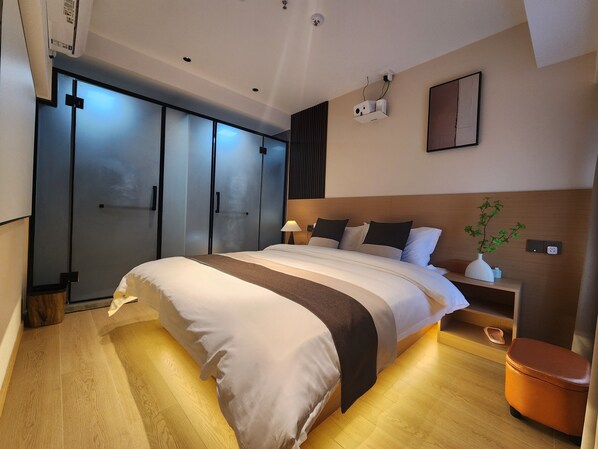 Comfort Double Room, City View