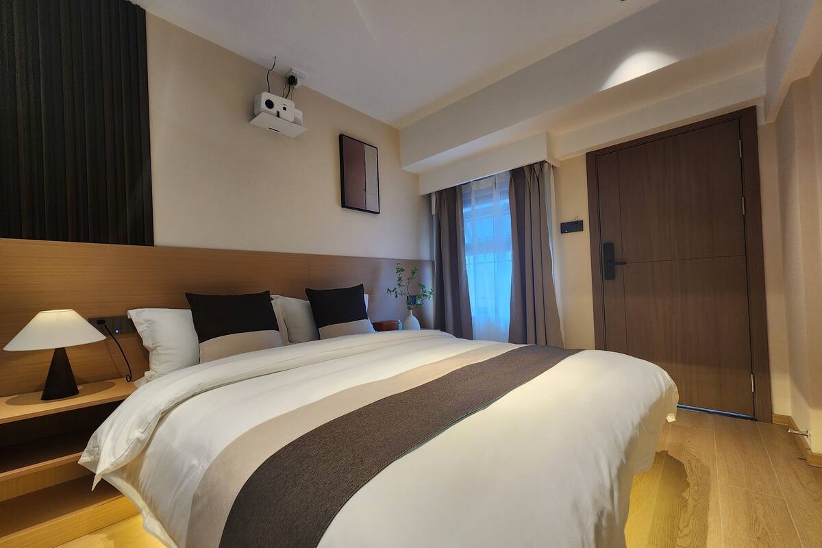 Comfort Double Room, City View