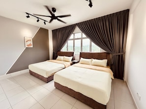 Iron/ironing board, free WiFi - Merpati Indah Apt Kulai Johor (Kulai)