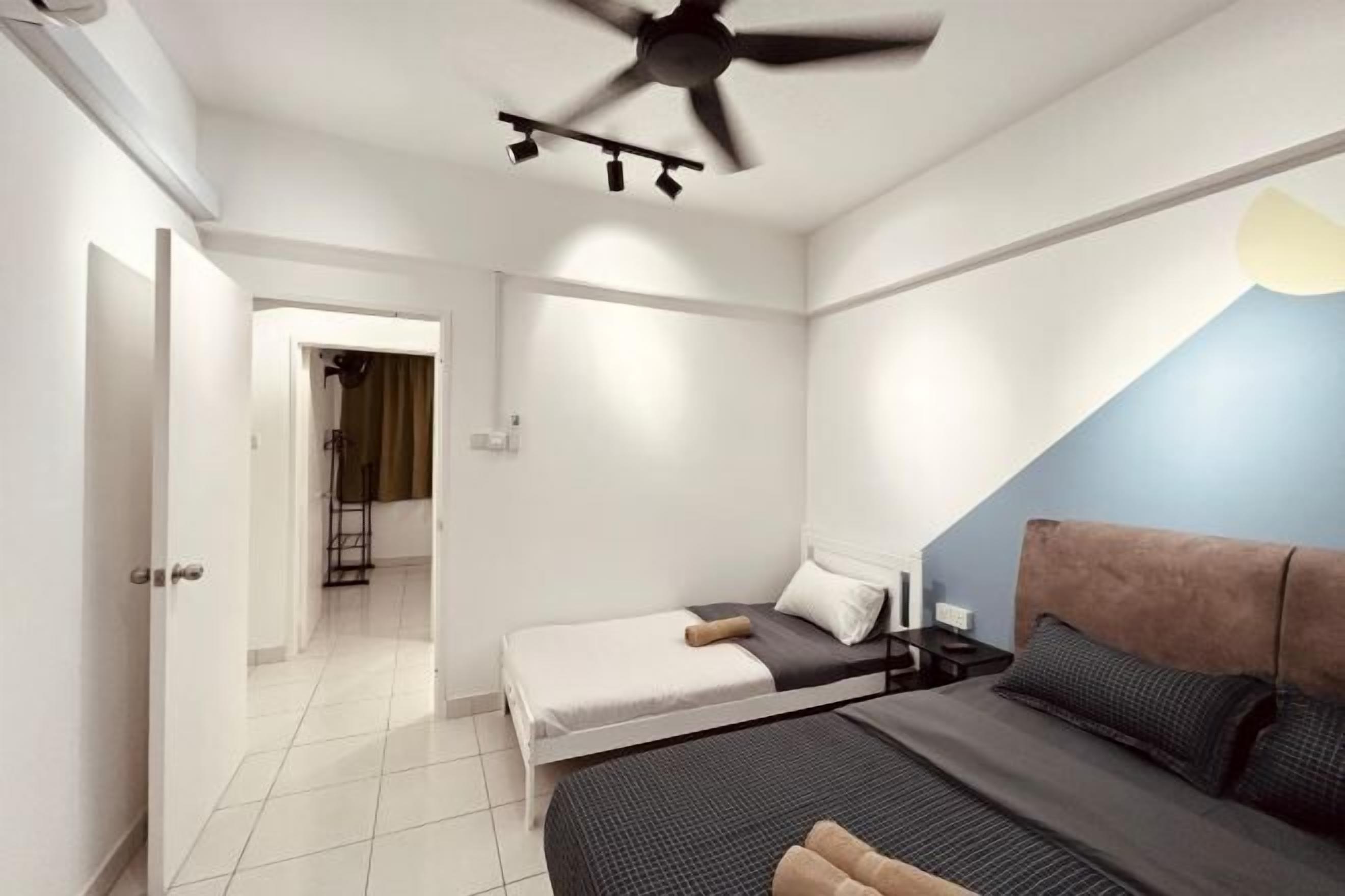 Bàn ủi/dụng cụ ủi quần áo, truy cập Internet không dây miễn phí 