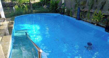 Mermaid Suite 2 with AC B&B - Bali Jungle Retreat with Fine Dining & Eco Pool