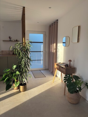 Small house, just a few minutes from Lac du Der! Welcome to L'Escapade du Der