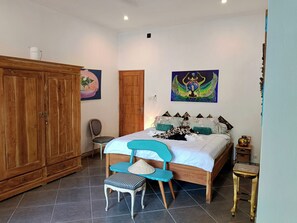 1 bedroom, WiFi, bed sheets - Mermaid Suite With AC 1 B&B - Bali Jungle Retreat with Fine Dining & Eco Pool (Buleleng)
