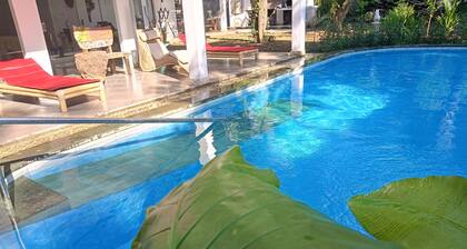 Mermaid Suite With AC 1 B&B - Bali Jungle Retreat with Fine Dining & Eco Pool