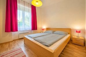 3 Schlafzimmer, Bügeleisen/Bügelbrett, WLAN, Bettwäsche