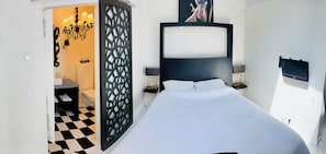 2 bedrooms, iron/ironing board, travel crib, free WiFi
