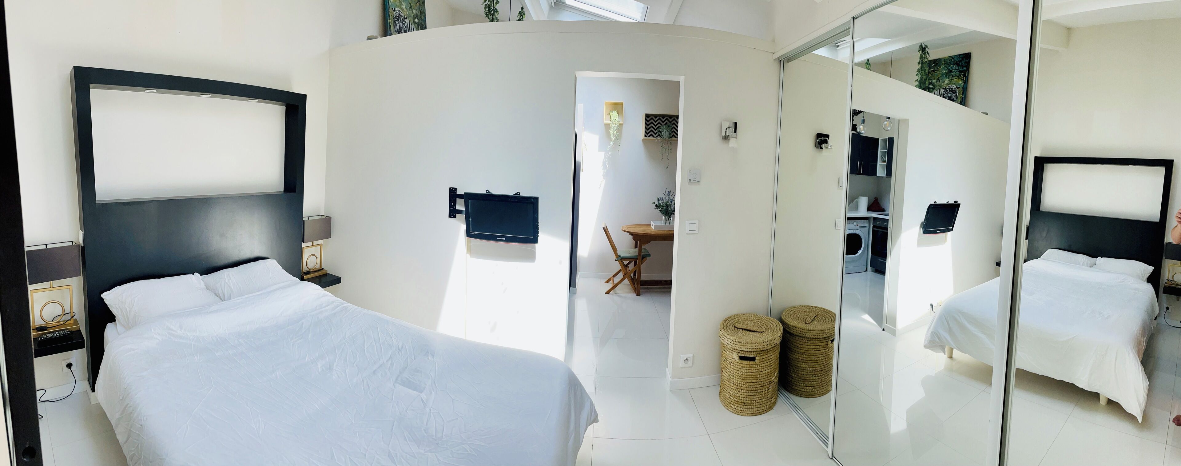 2 slaapkamers, een strijkplank/strijkijzer, reisbedje, gratis wifi