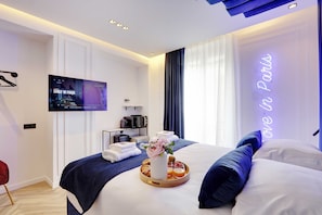 Apartment | 1 bedroom, laptop workspace, iron/ironing board, bed sheets