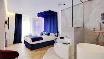 Apartment | 1 bedroom, laptop workspace, iron/ironing board, bed sheets