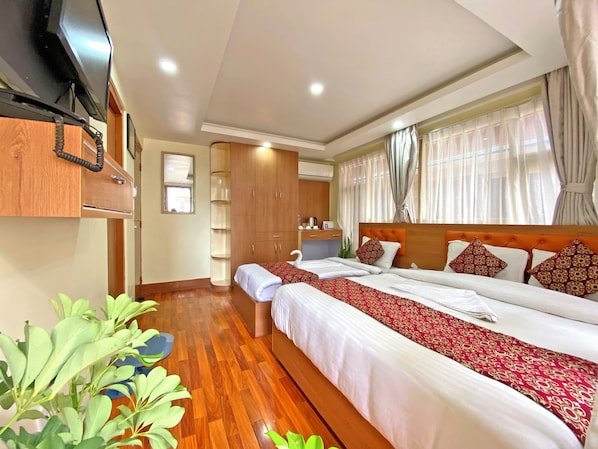 Deluxe Double or Twin Room, City View | Free WiFi