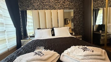 Deluxe Room, City View